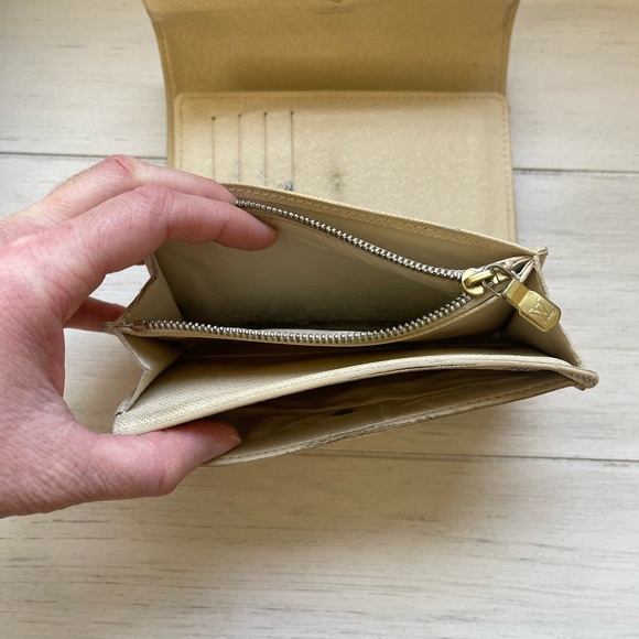 Authentic Louis Vuitton Damier Azur Canvas Alexandra Wallet - Picture 7 of 9